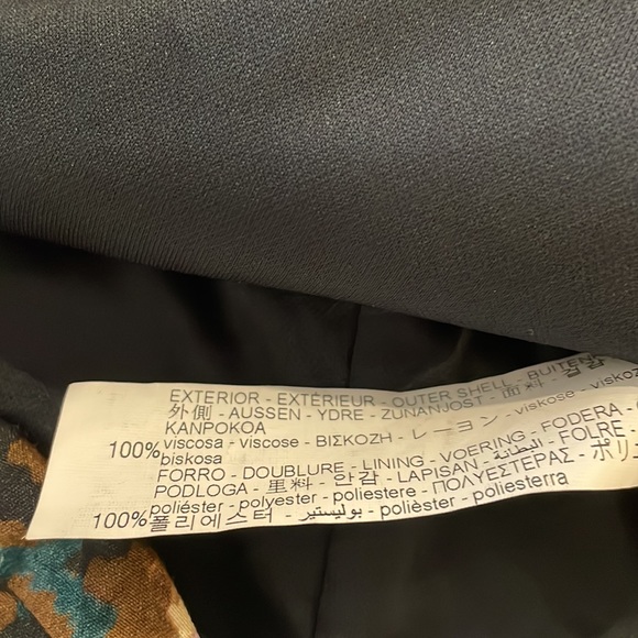 NWT Zara High Waisted Mini Skirt Black & Red Floral Print Ruffles in size Small - Picture 8 of 10